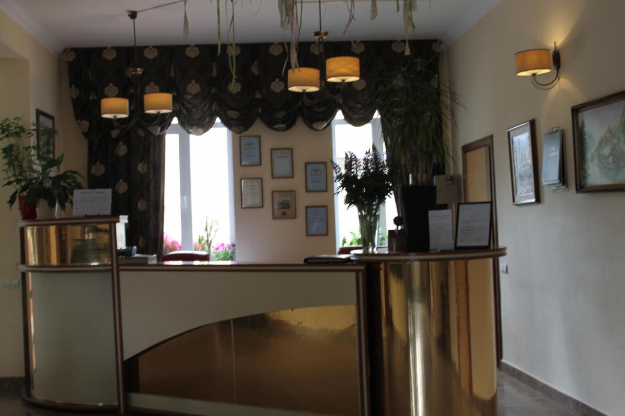 Valentyna Hotel Брюховичи Екстериор снимка