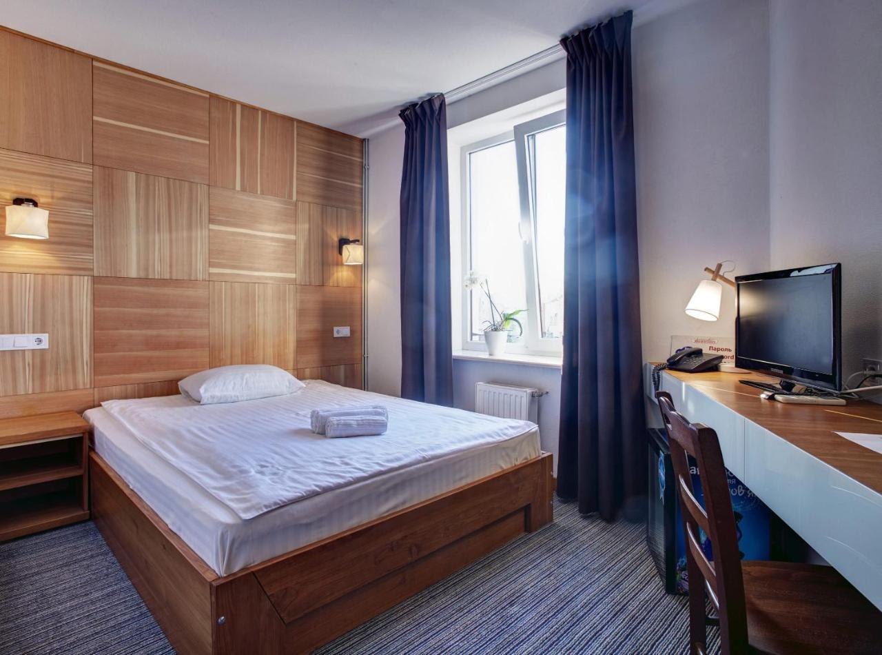 Valentyna Hotel Брюховичи Екстериор снимка