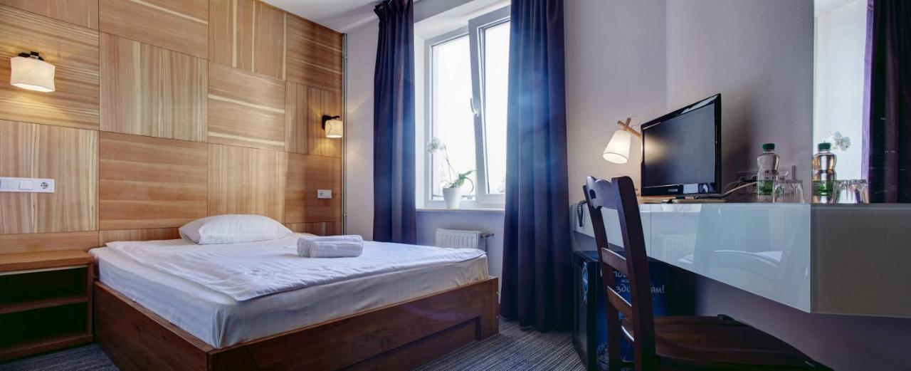 Valentyna Hotel Брюховичи Екстериор снимка