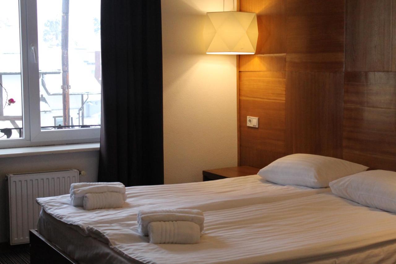 Valentyna Hotel Брюховичи Екстериор снимка